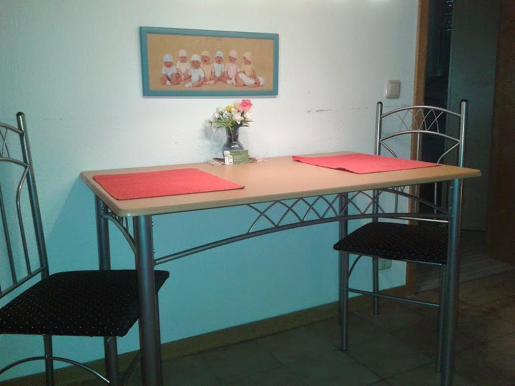 Ferienwohnung Witzig Inh Rita Weitmann Ingelheim am Rhein Habitación foto